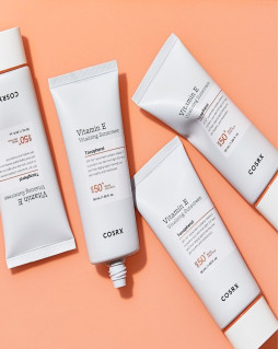 FEUCHTIGKEITSSPENDENDE SONNENCREME COSRX|Vitamin E Vitalizing Sunscreen SPF50+ PA++++ 50 ml